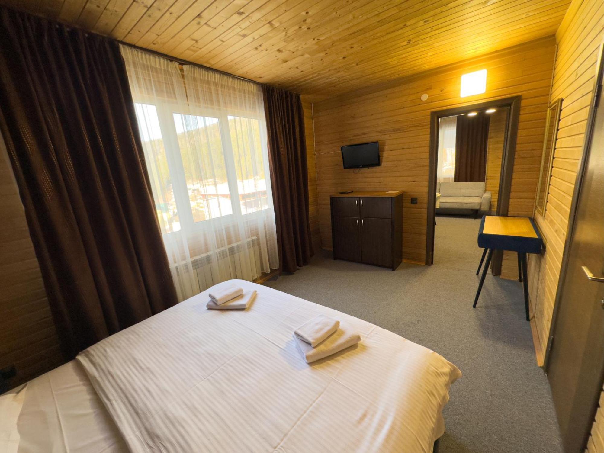 Wellland Hotel Yaremche Luaran gambar